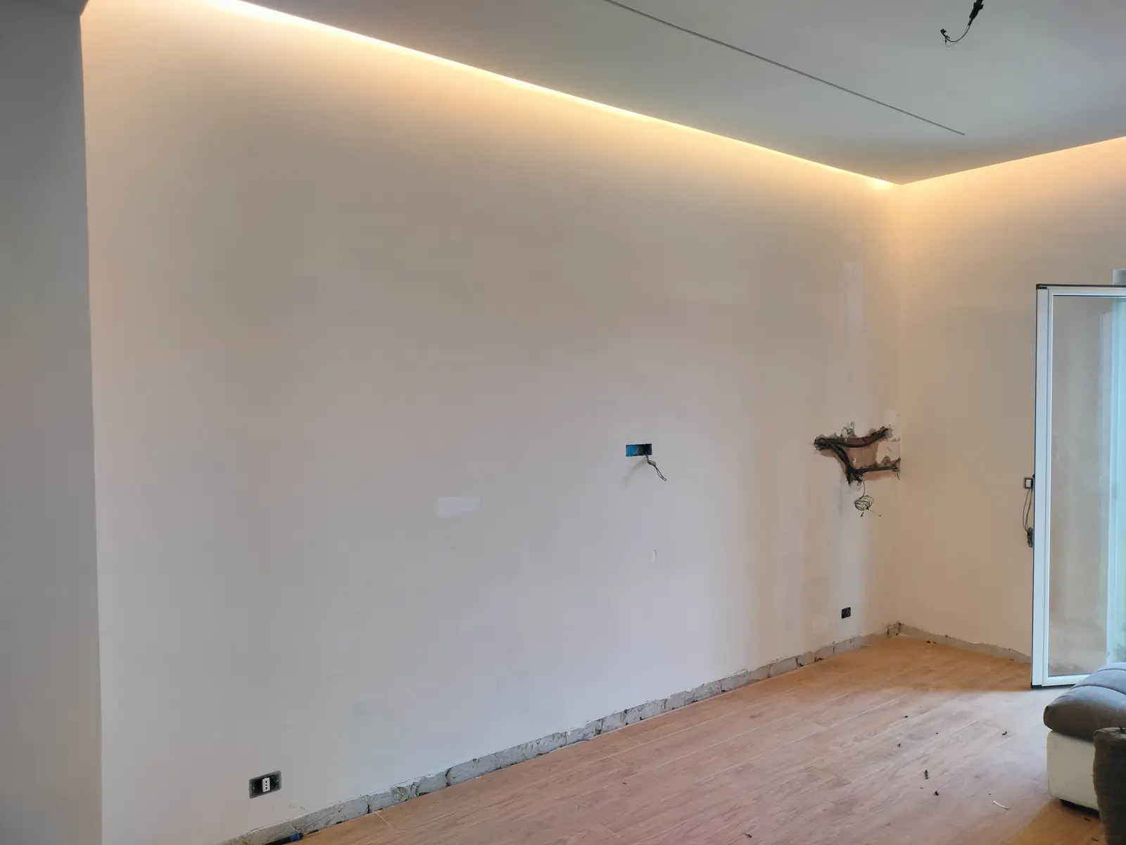 Before: stanza vuota